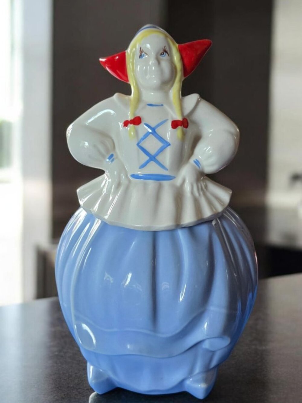EUC 1940'S GUILD OF AMERICA Dutch Girl Cookie Jar 12"